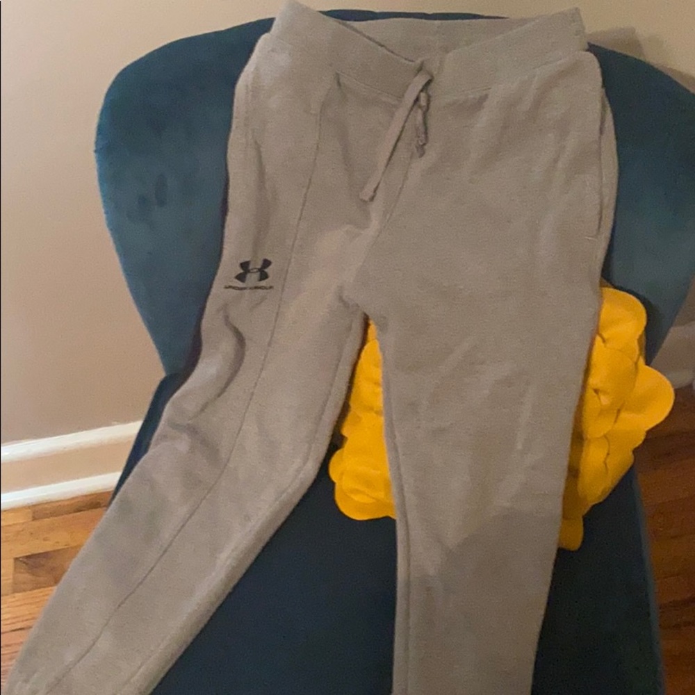 Kids UA joggers